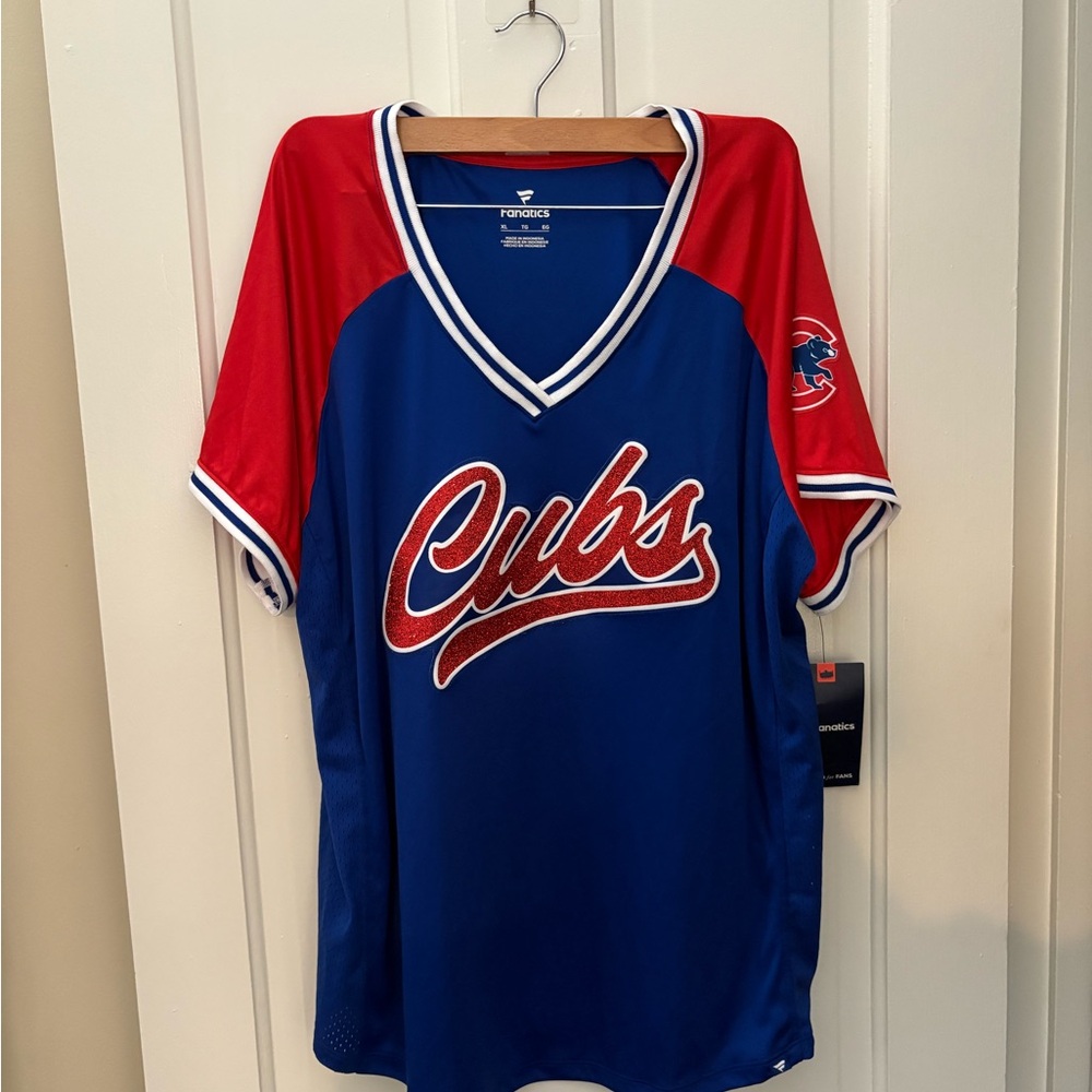 NWT Fanatics Cubs Blue and Red Women’s Jersey